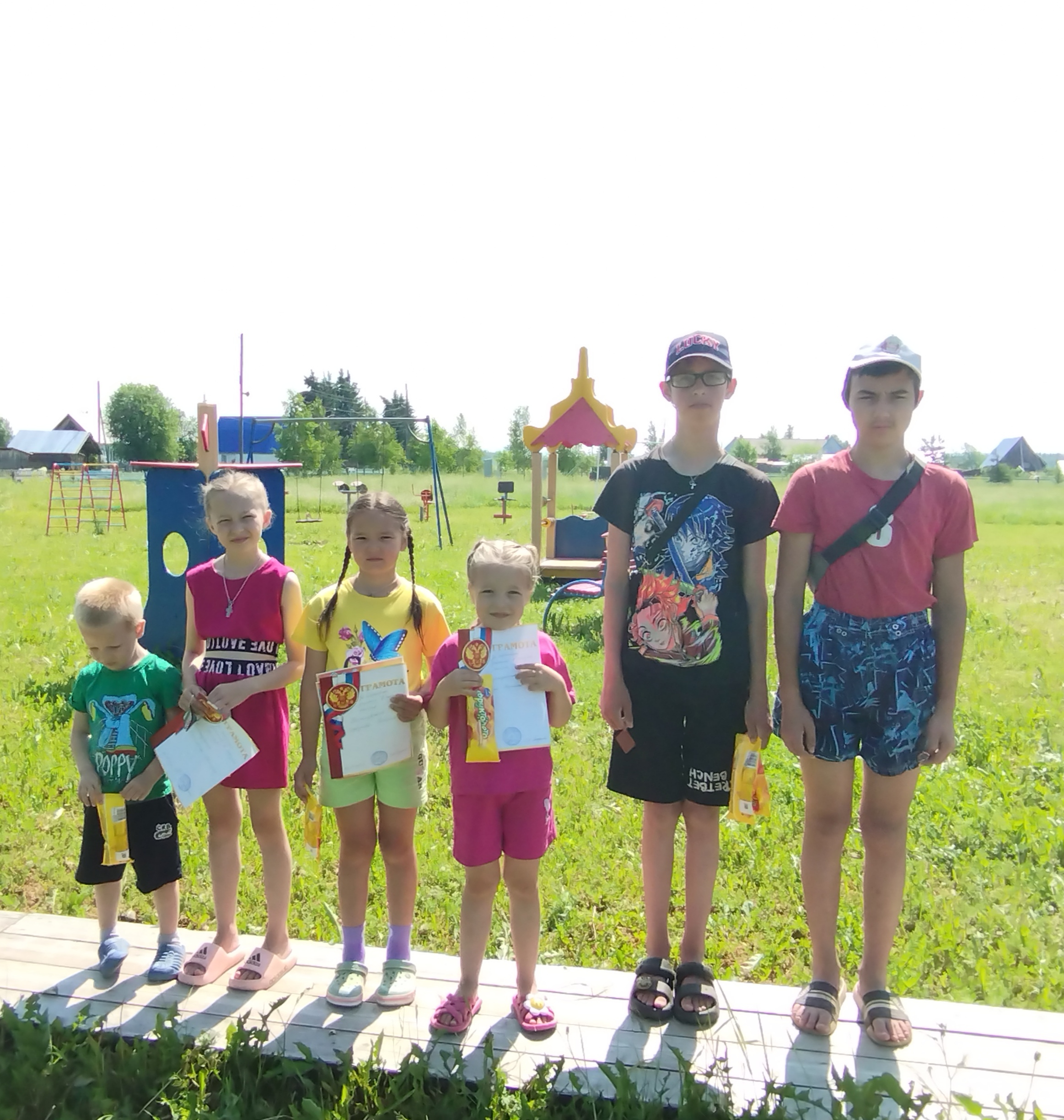 Спортивные игры на свежем воздухе..